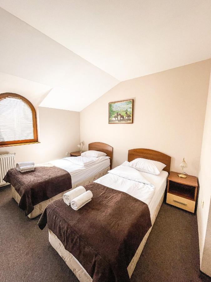 Family Hotel Palermo Tutrakan Esterno foto